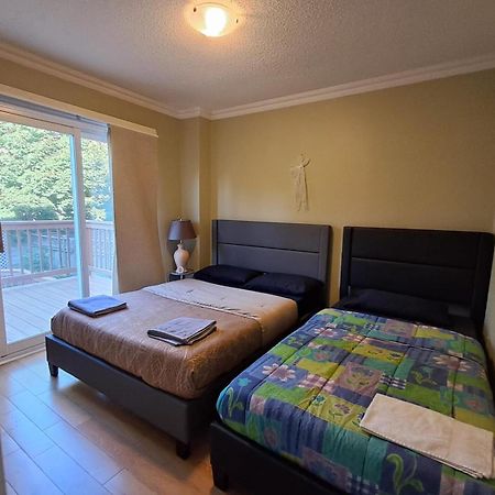 Room With Private Patio Next To Toronto Airport Mississauga Zewnętrze zdjęcie