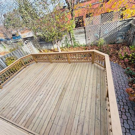 Room With Private Patio Next To Toronto Airport Mississauga Zewnętrze zdjęcie