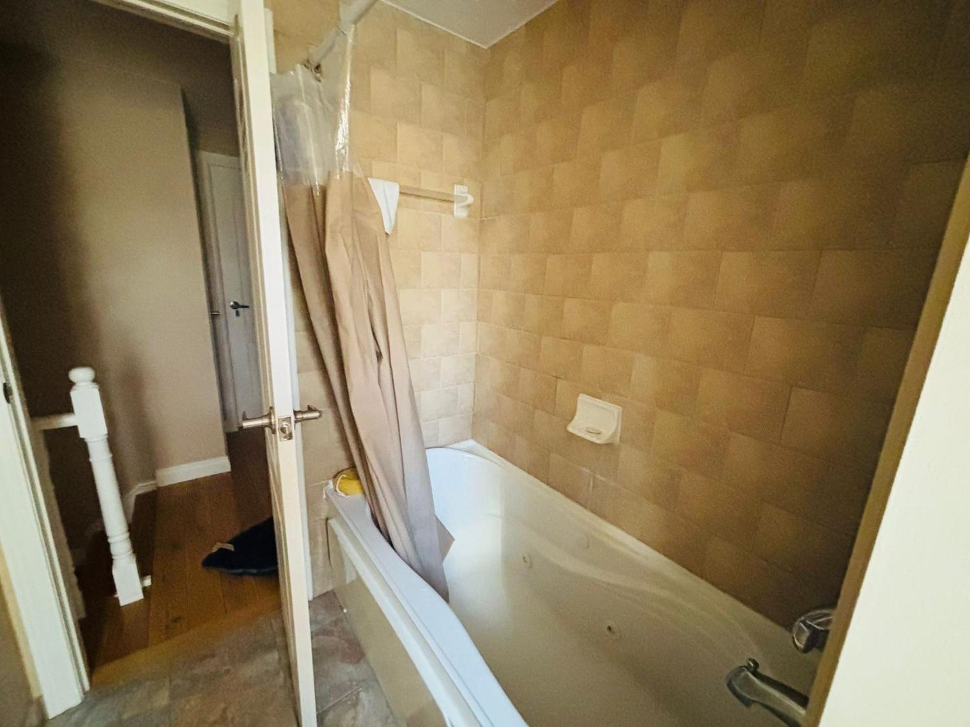 Room With Private Patio Next To Toronto Airport Mississauga Zewnętrze zdjęcie